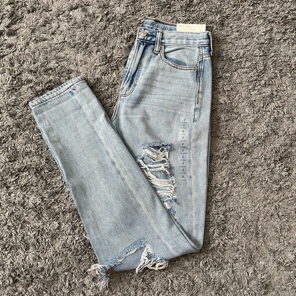 American Eagle Outfitters Denim - American eagle mom jeans